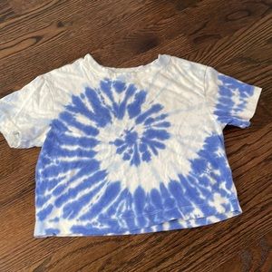 Kids size 6 (s) t shirt tie die swirl shirt worn once.